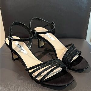 Nina Nelena 8.5 wide strappy heel black dreamland